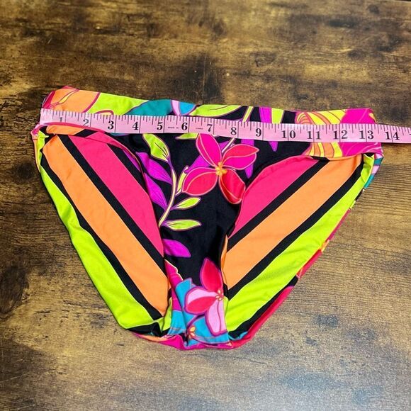 Trina Turk Swim Women's Monaco Hipster Floral Reversible Swim Bottom Size 4. NWT - Picture 11 of 15